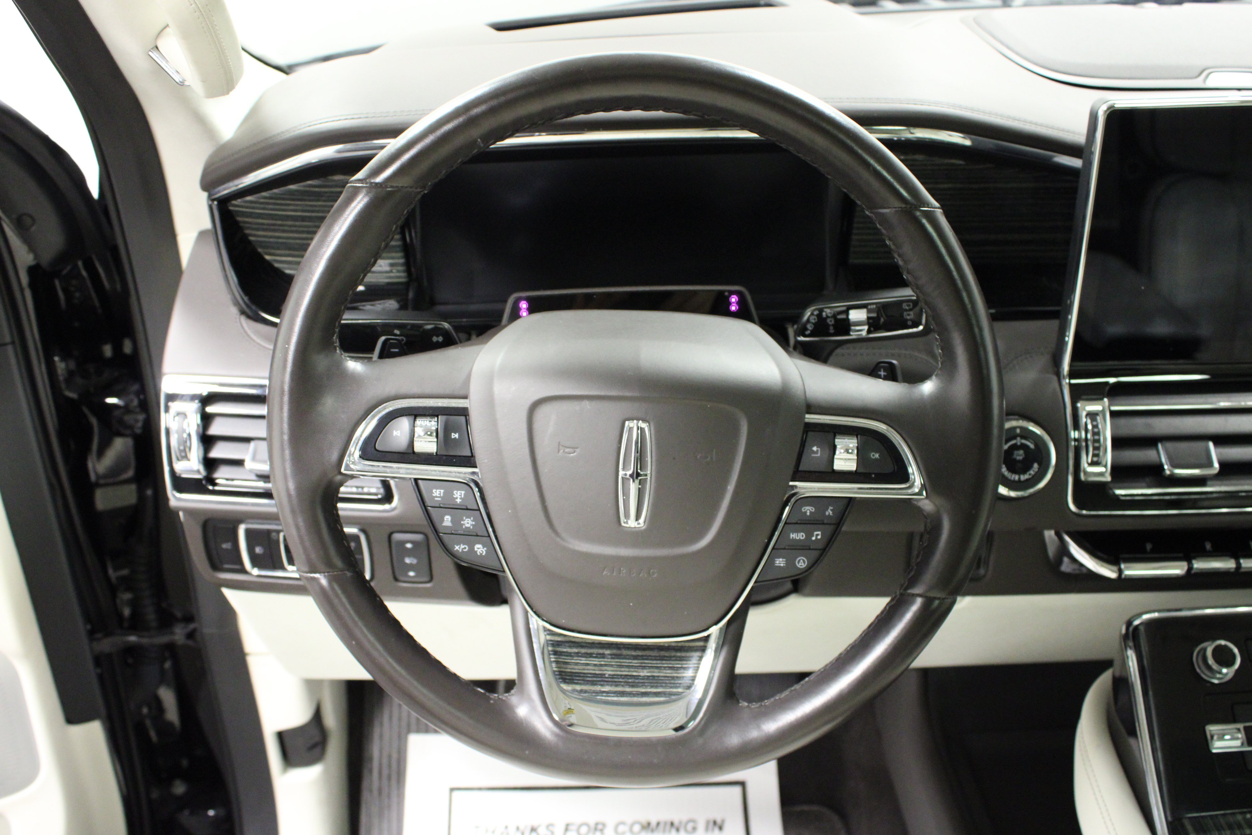 Used 2023 Lincoln Navigator Black Label AWD/4WD image 18