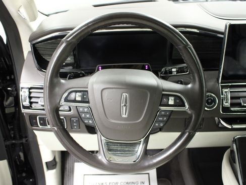 Used 2023 Lincoln Navigator Black Label image 18