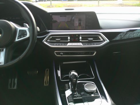 Used 2020 BMW X5 M50i w/ Executive Package image 35