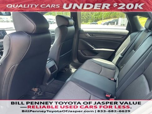 Used 2018 Honda Accord Sport image 17