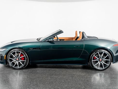 Used 2023 Jaguar F-TYPE R image 17