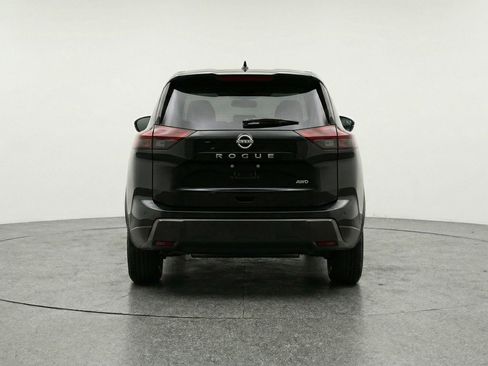 Used 2025 Nissan Rogue SV image 7