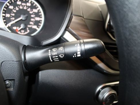 Used 2024 Nissan Altima 2.5 SV image 32