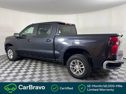 Used 2022 Chevrolet Silverado 1500 LT w/ Z71 Off-Road Package AWD/4WD image 10
