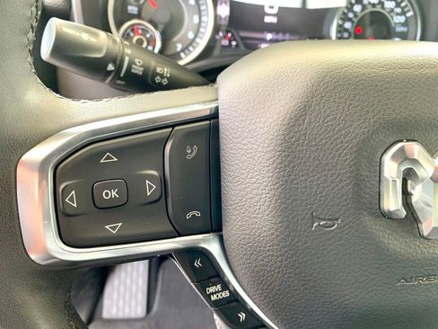 Used 2025 RAM 1500 Laramie AWD/4WD image 32