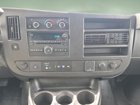 Used 2020 Chevrolet Express 3500 LS RWD image 12
