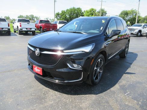 Certified 2022 Buick Enclave Essence w/ Experience Buick Package AWD/4WD image 11