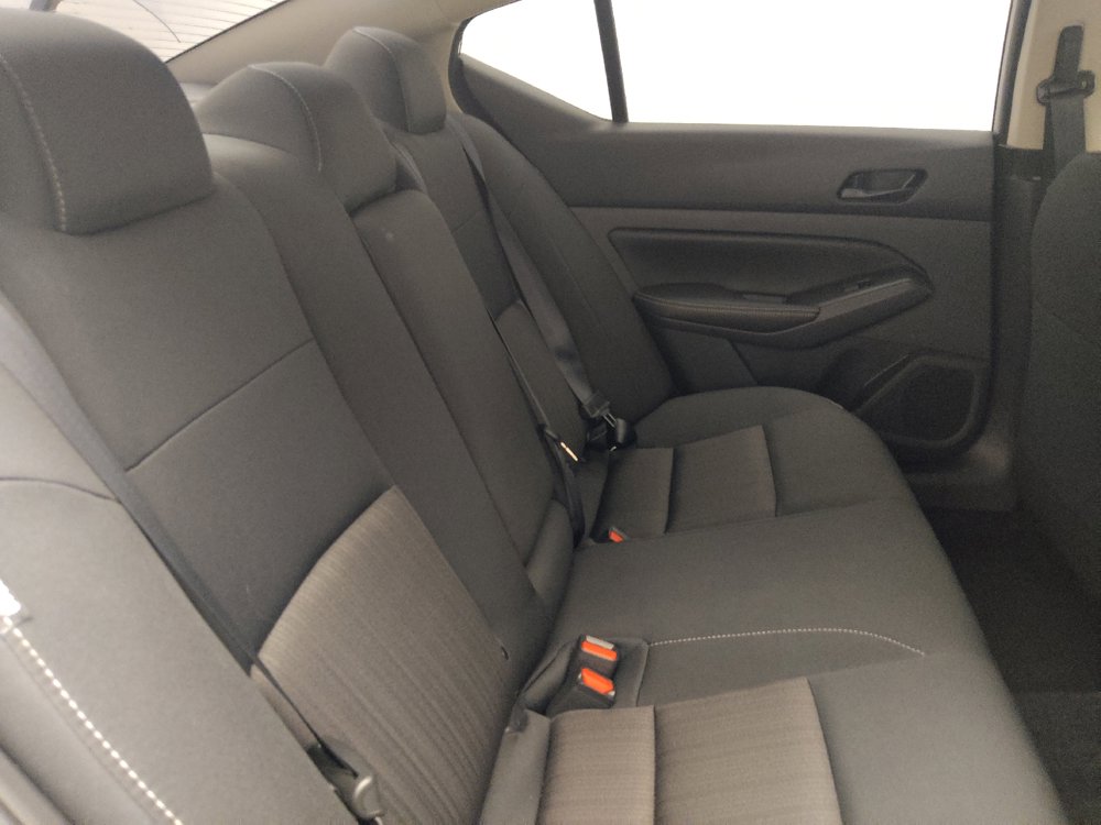 Used 2024 Nissan Altima 2.5 SV FWD image 19