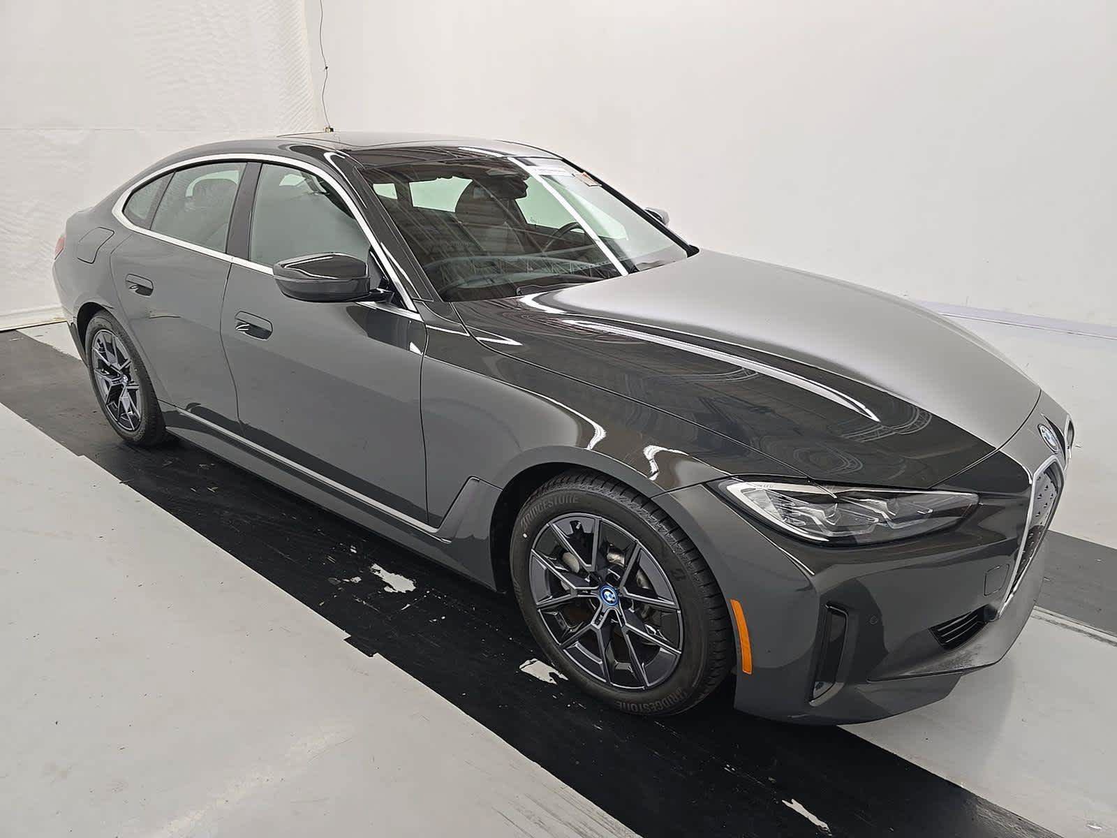 Used 2023 BMW i4 eDrive40 RWD image 3