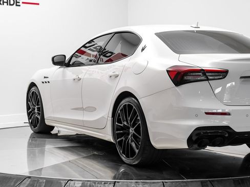 Used 2023 Maserati Ghibli Modena RWD image 15