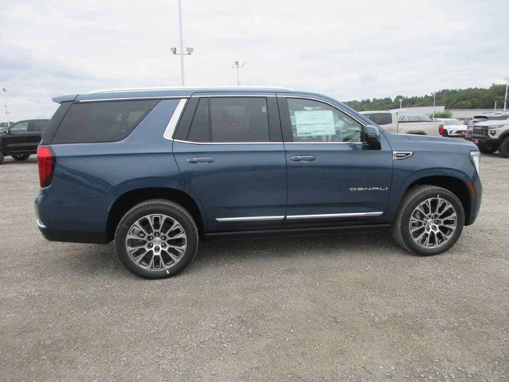 New 2027 GMC Yukon Denali w/ Denali Reserve Package AWD/4WD image 3