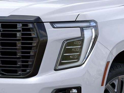 New 2026 GMC Yukon Denali Ultimate w/ LPO, Floor Liner Package AWD/4WD image 11