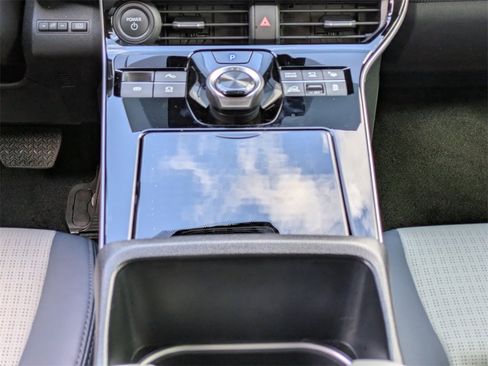 Used 2024 Subaru Solterra Limited image 16