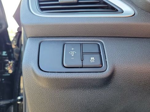 Used 2022 Hyundai Accent FWD image 21