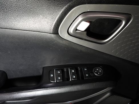 Used 2020 Kia Soul LX FWD image 8