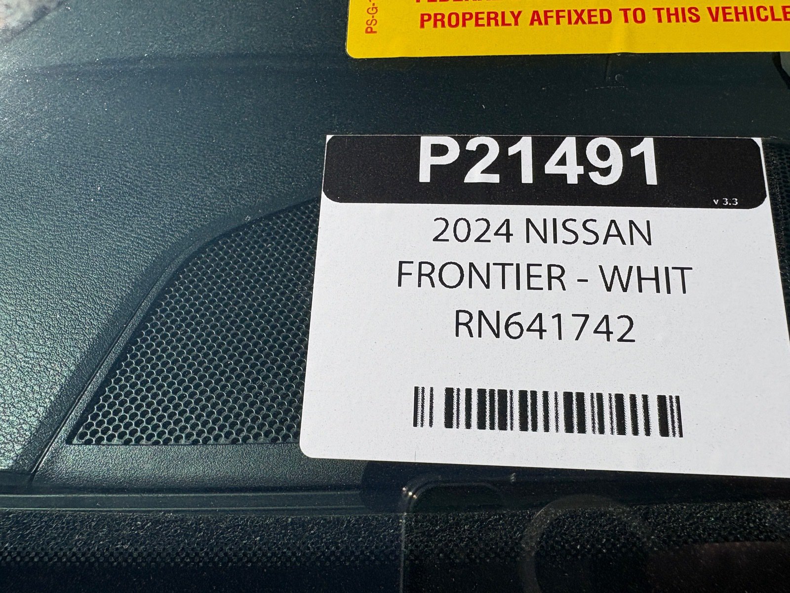 Used 2024 Nissan Frontier S RWD image 7