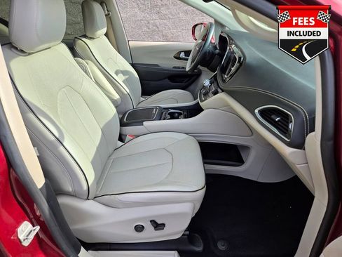 Used 2021 Chrysler Pacifica Limited w/ Premium & Safety Sphere Group AWD/4WD image 21