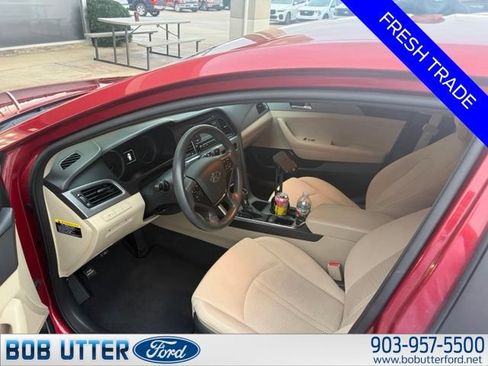 Used 2015 Hyundai Sonata SE FWD image 8