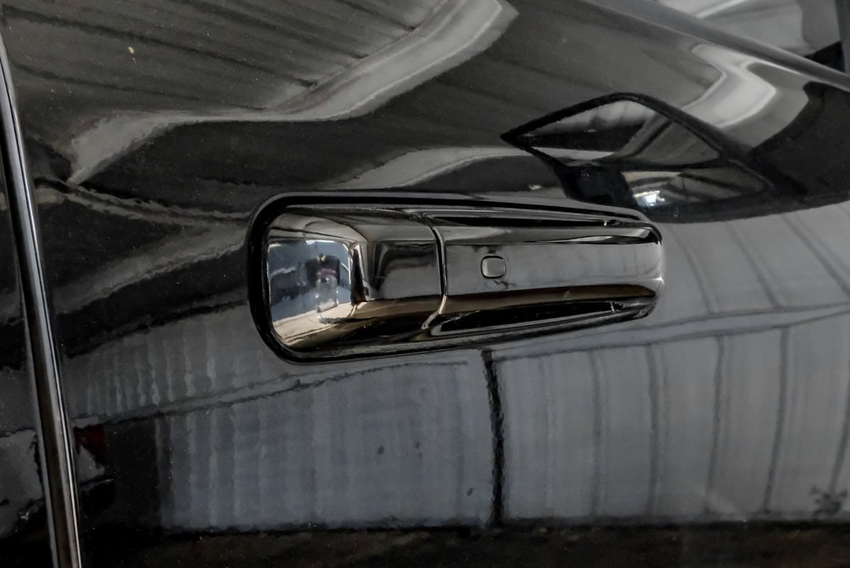 Used 2024 RAM 3500 Laramie w/ Night Edition AWD/4WD image 43