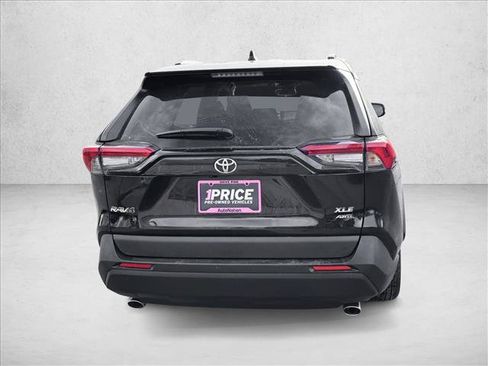 Used 2025 Toyota RAV4 XLE AWD/4WD image 6