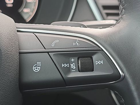 Certified 2025 Audi Q5 2.0T Premium w/ Convenience Plus Package image 16