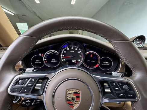 Used 2020 Porsche Panamera 4S image 18