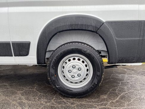 New 2025 RAM ProMaster 2500 w/ Premium Convenience Group image 24