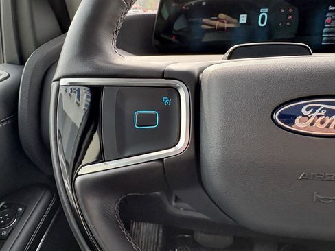 Used 2025 Ford Expedition Max Platinum image 10