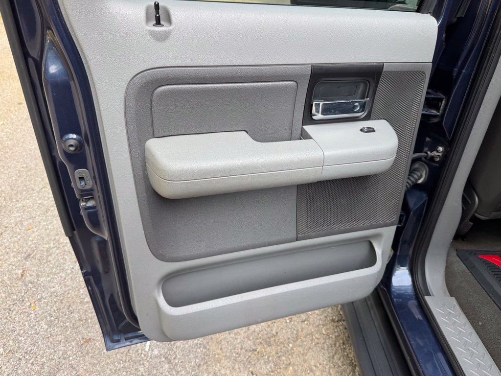Used 2005 Ford F150 XLT RWD image 17
