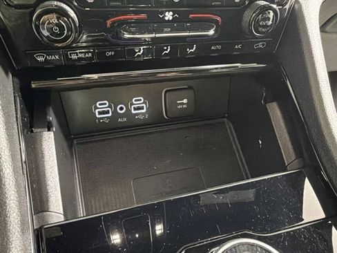 Certified 2023 Jeep Grand Cherokee L Laredo AWD/4WD image 23