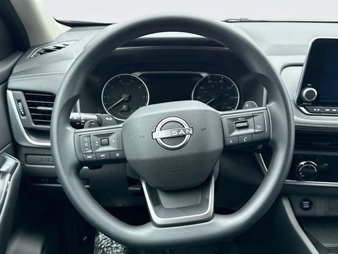 Used 2025 Nissan Rogue S AWD/4WD image 12
