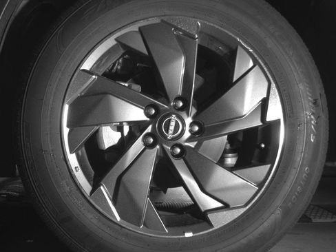 Used 2025 Nissan Rogue SV image 12