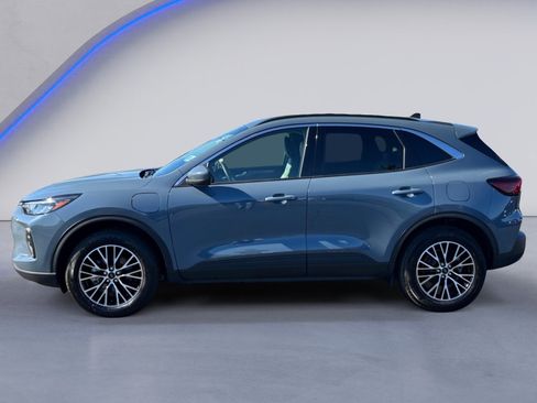 Used 2023 Ford Escape SE image 11