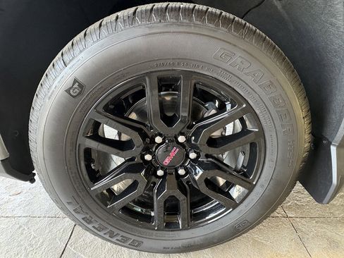 Used 2026 GMC Sierra 1500 Elevation AWD/4WD image 10