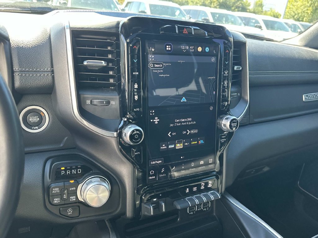 Used 2023 RAM 1500 Laramie AWD/4WD image 3