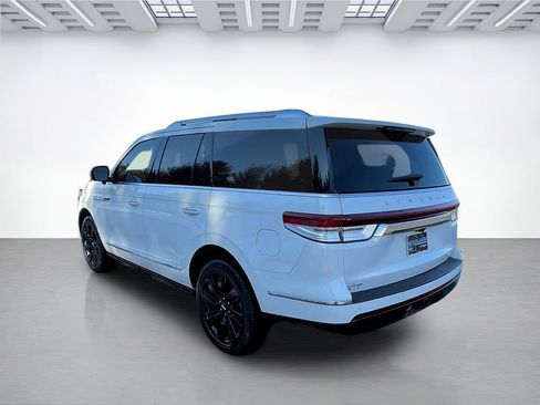 Certified 2024 Lincoln Navigator Reserve image 5