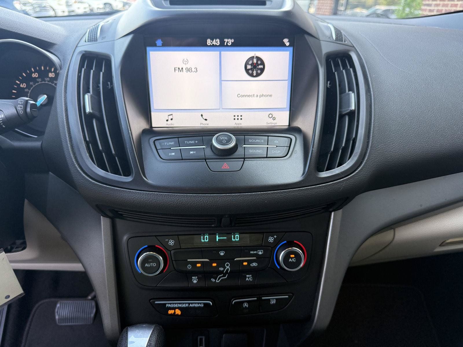 Used 2017 Ford Escape SE w/ Equipment Group 201A FWD image 6