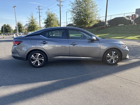 Used 2022 Nissan Sentra SV w/ All-Weather Package FWD image 10