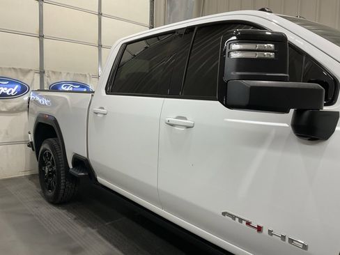 Used 2024 GMC Sierra 2500 AT4 w/ AT4 Premium Plus Package image 4