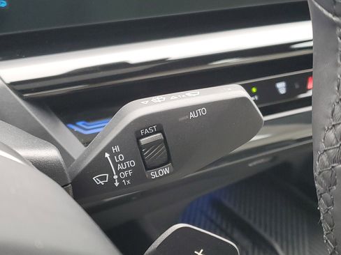 Used 2025 BMW 530i xDrive w/ M Sport Package image 16