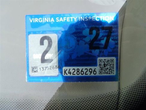 Used 2016 Volkswagen Beetle SE image 23