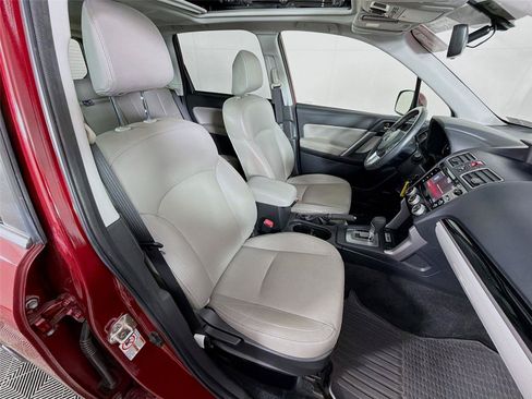 Used 2018 Subaru Forester 2.5i Limited AWD/4WD image 28