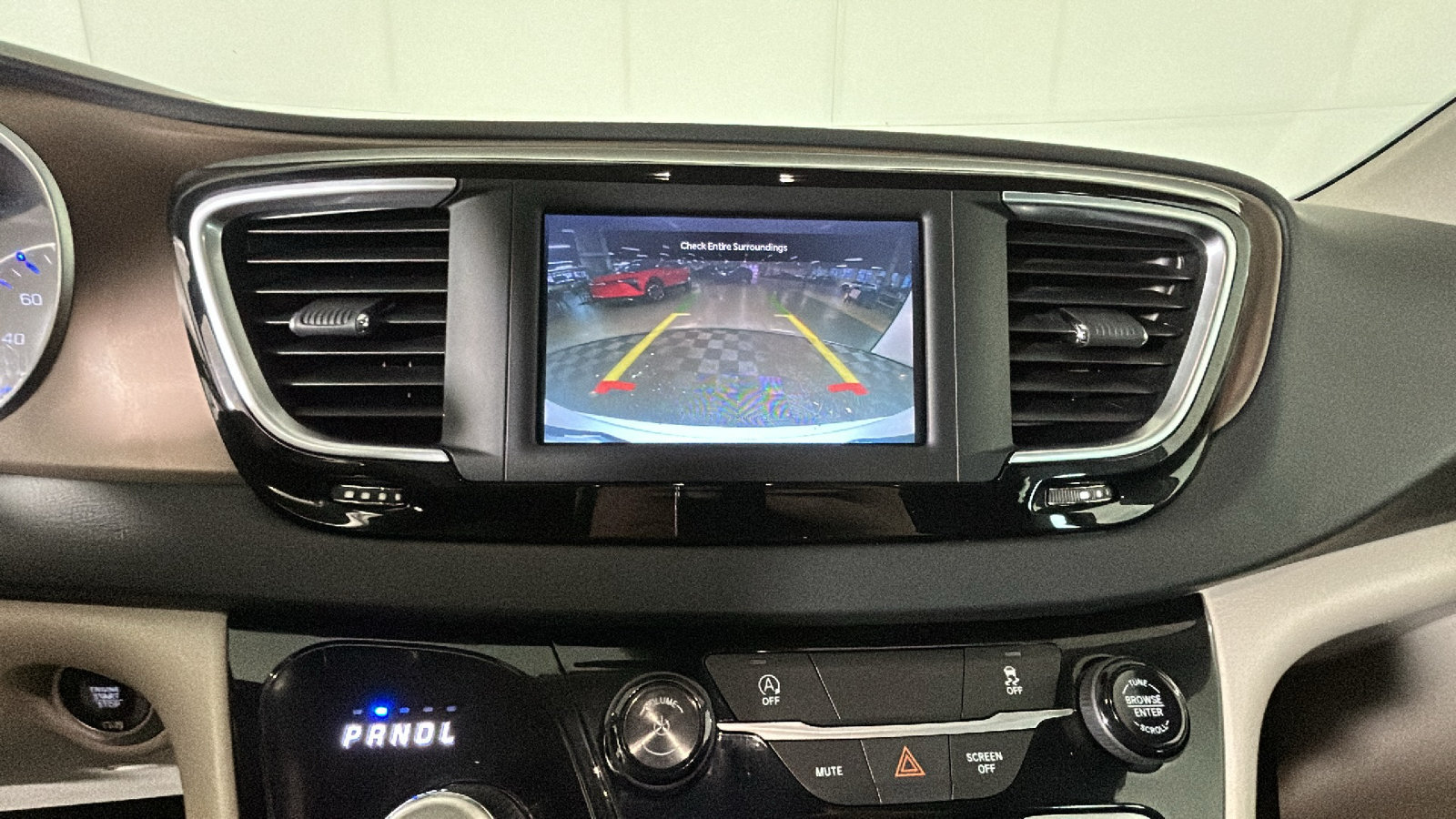 Used 2024 Chrysler Voyager LX FWD image 27
