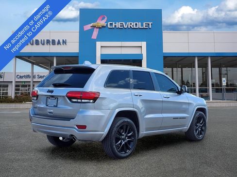 Used 2019 Jeep Grand Cherokee Altitude AWD/4WD image 5