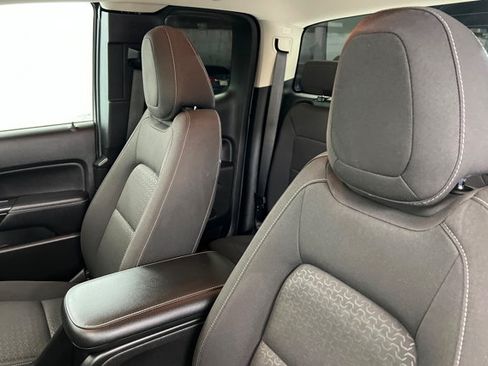 Used 2017 GMC Canyon SLE AWD/4WD image 16
