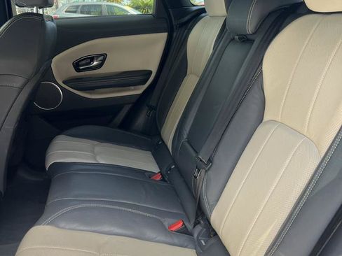 Used 2019 Land Rover Range Rover Evoque SE AWD/4WD image 8