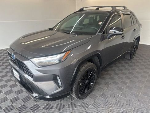 Used 2024 Toyota RAV4 XSE AWD/4WD image 18