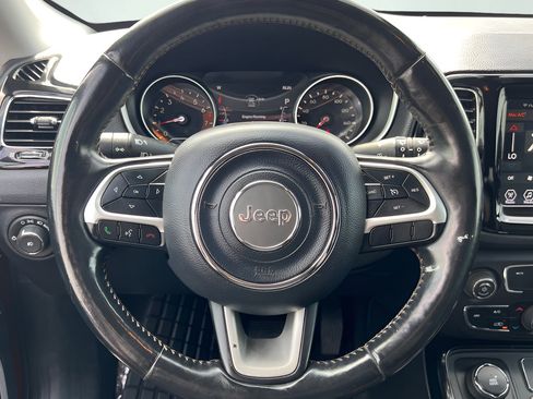 Used 2018 Jeep Compass Limited AWD/4WD image 35
