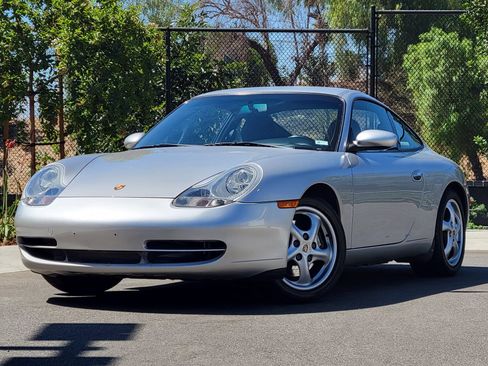 Used 2001 Porsche 911 Carrera RWD image 1