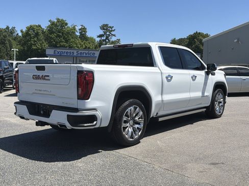 Used 2023 GMC Sierra 1500 Denali w/ Denali Reserve Package AWD/4WD image 12